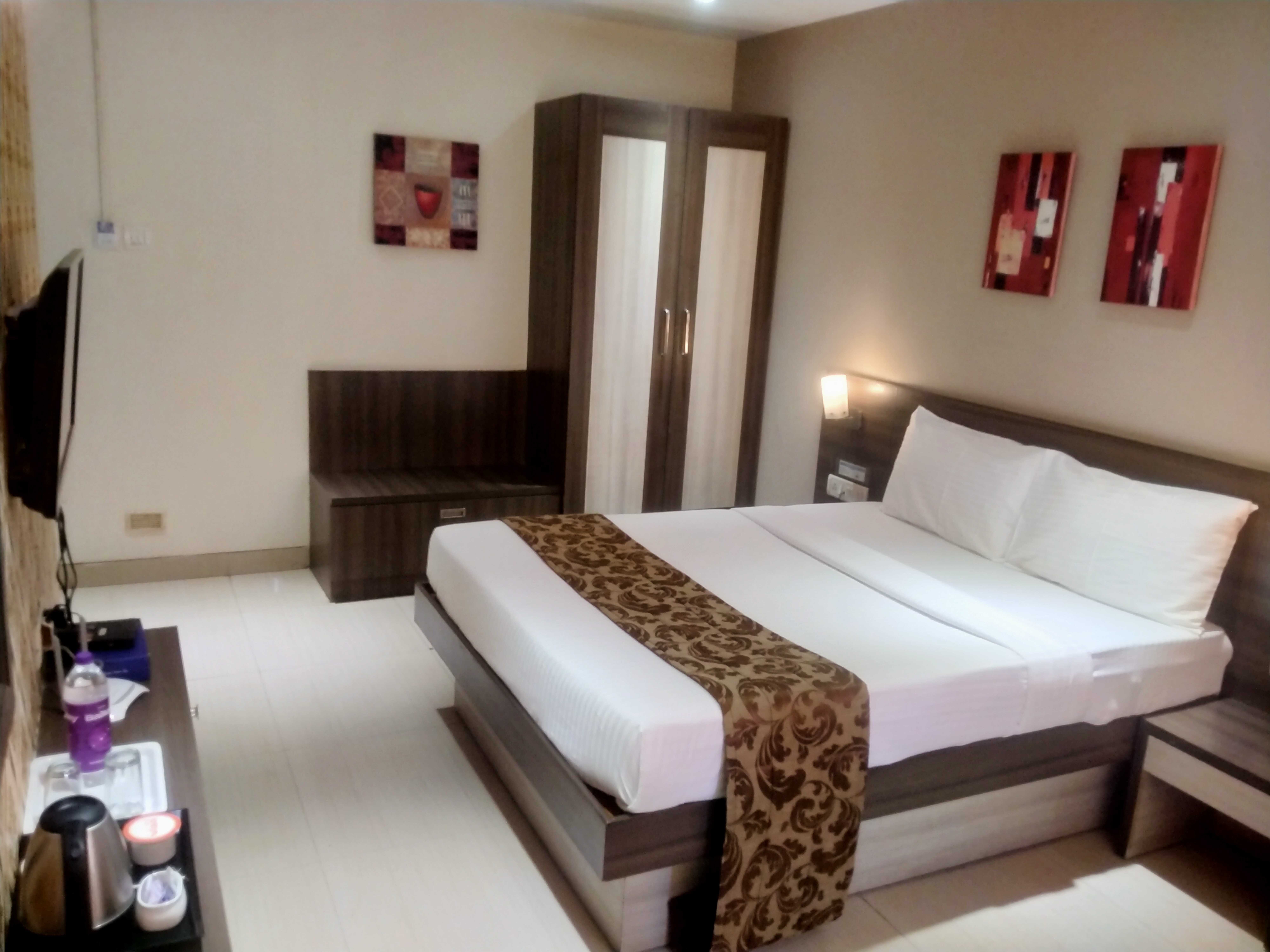Deluxe Room gallery image