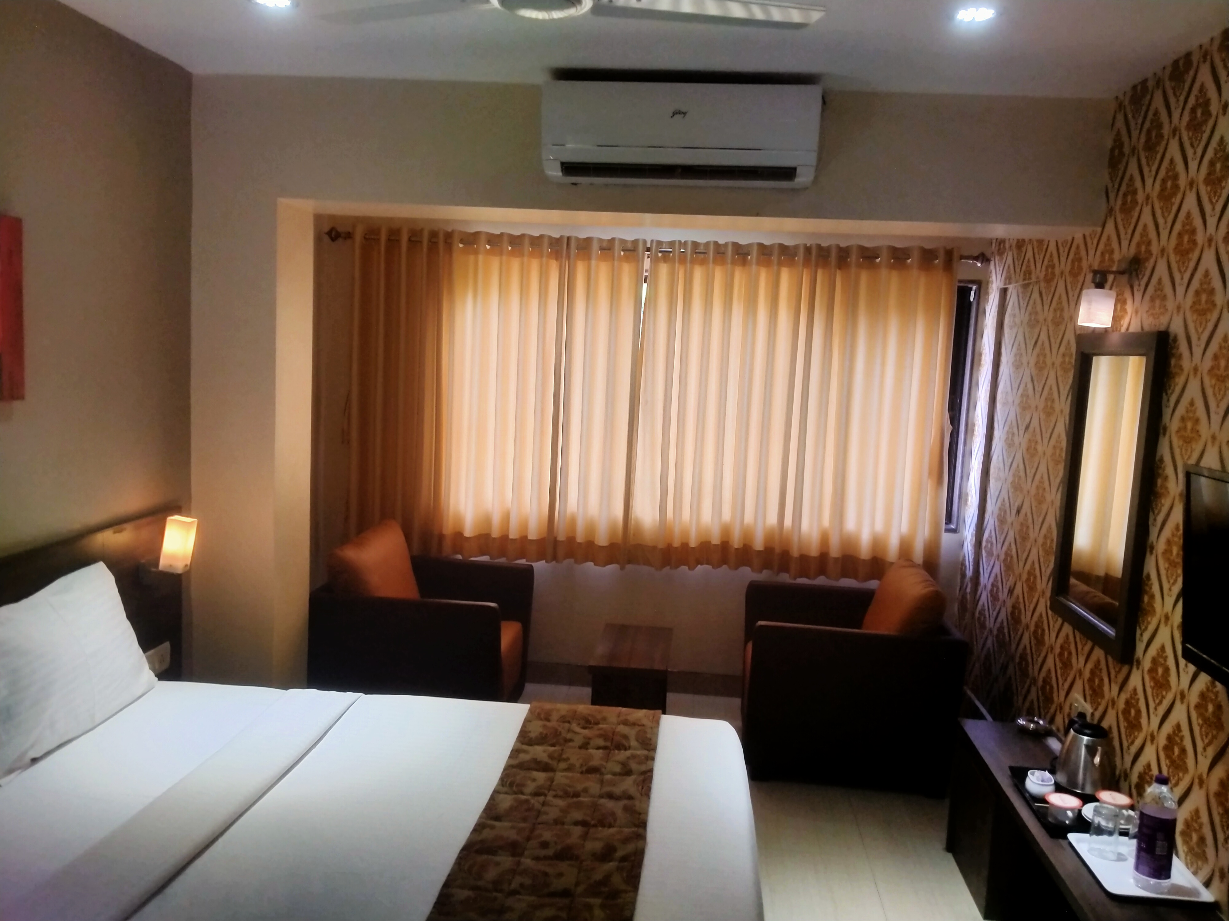 Deluxe Room gallery image