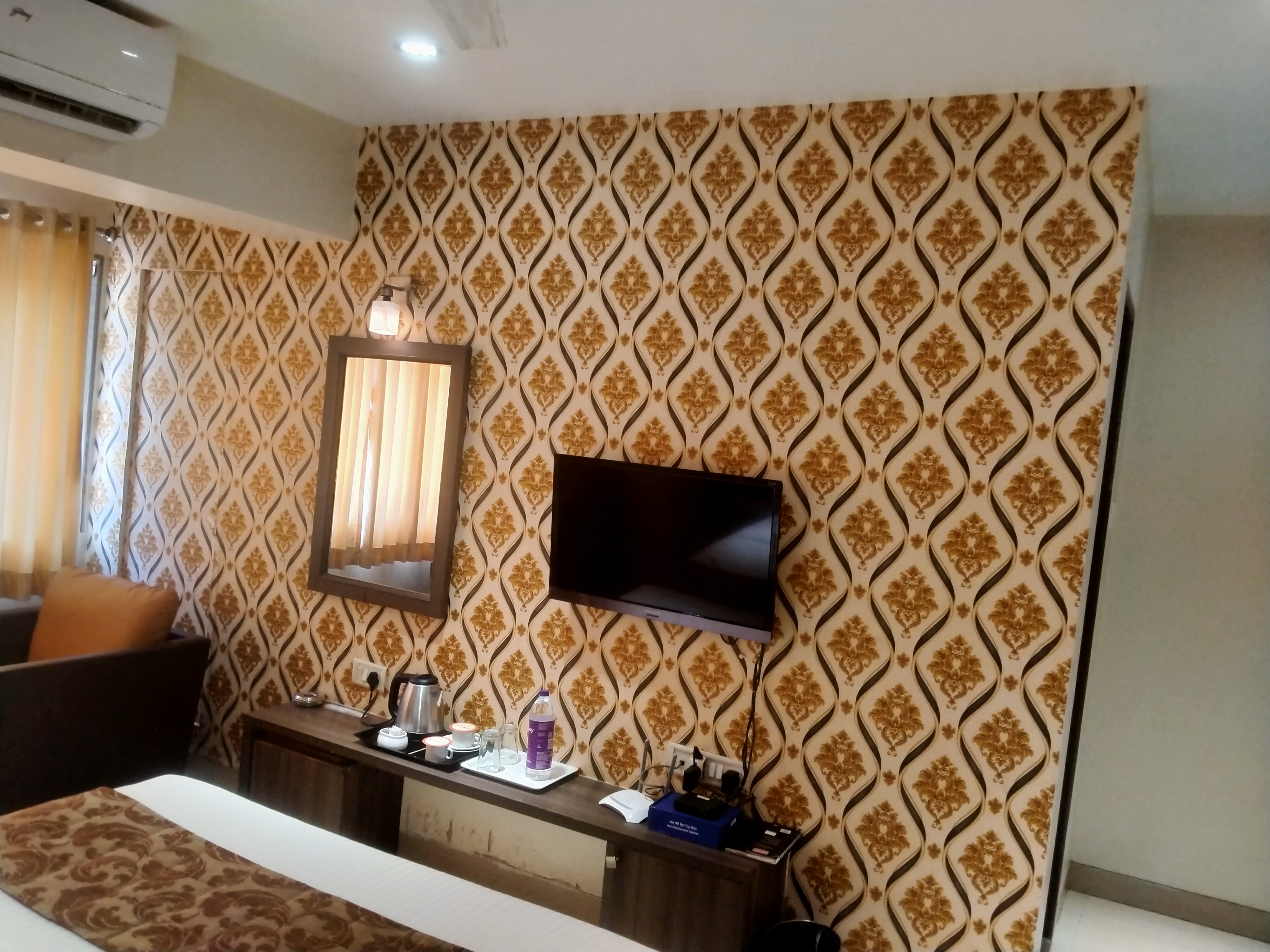 Deluxe Room gallery image