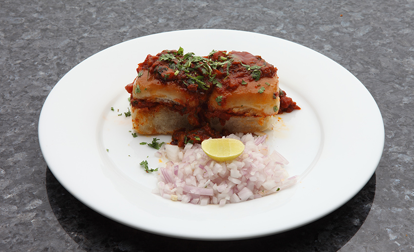 Masala pav at Dine-N-Drive