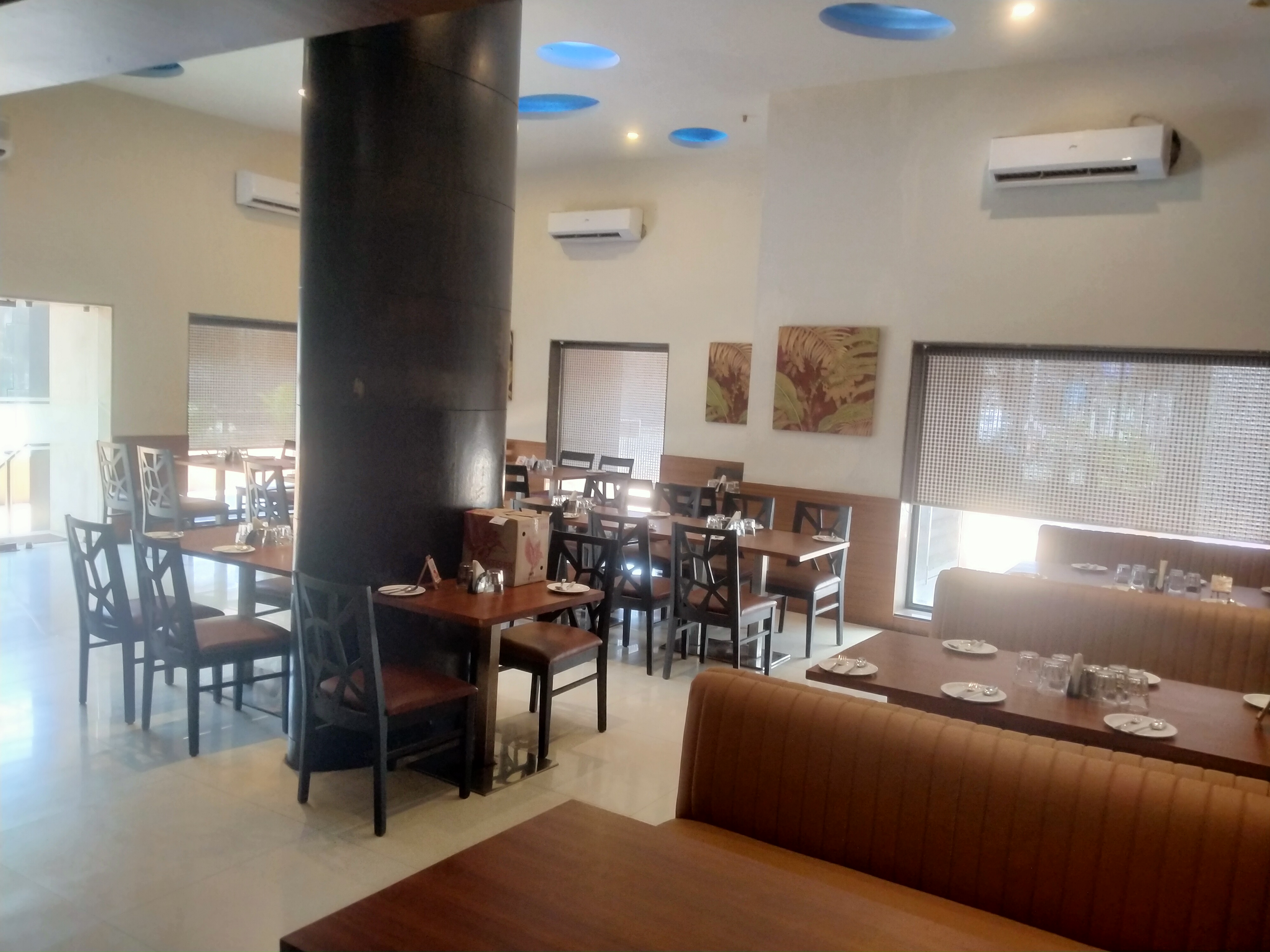 Garam Masala dining area